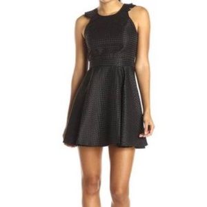 BCBGeneration Pleated Shoulder Diamond Texture Fit & Flare Black Mini Dress Sz 4